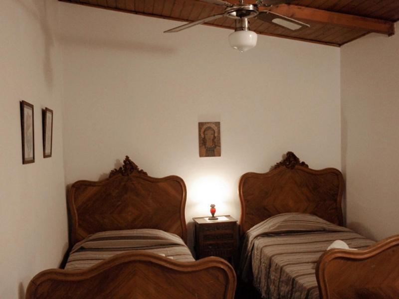 Posada Posta Benegas Годой Крус Екстериор снимка